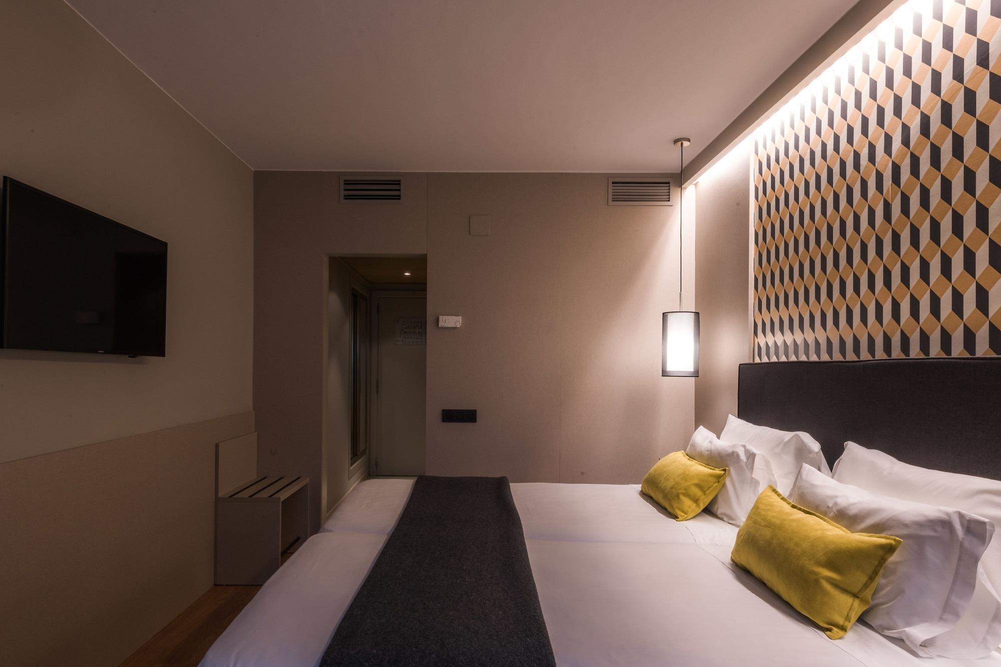 Up Rooms Vic Hotel Zewnętrze zdjęcie