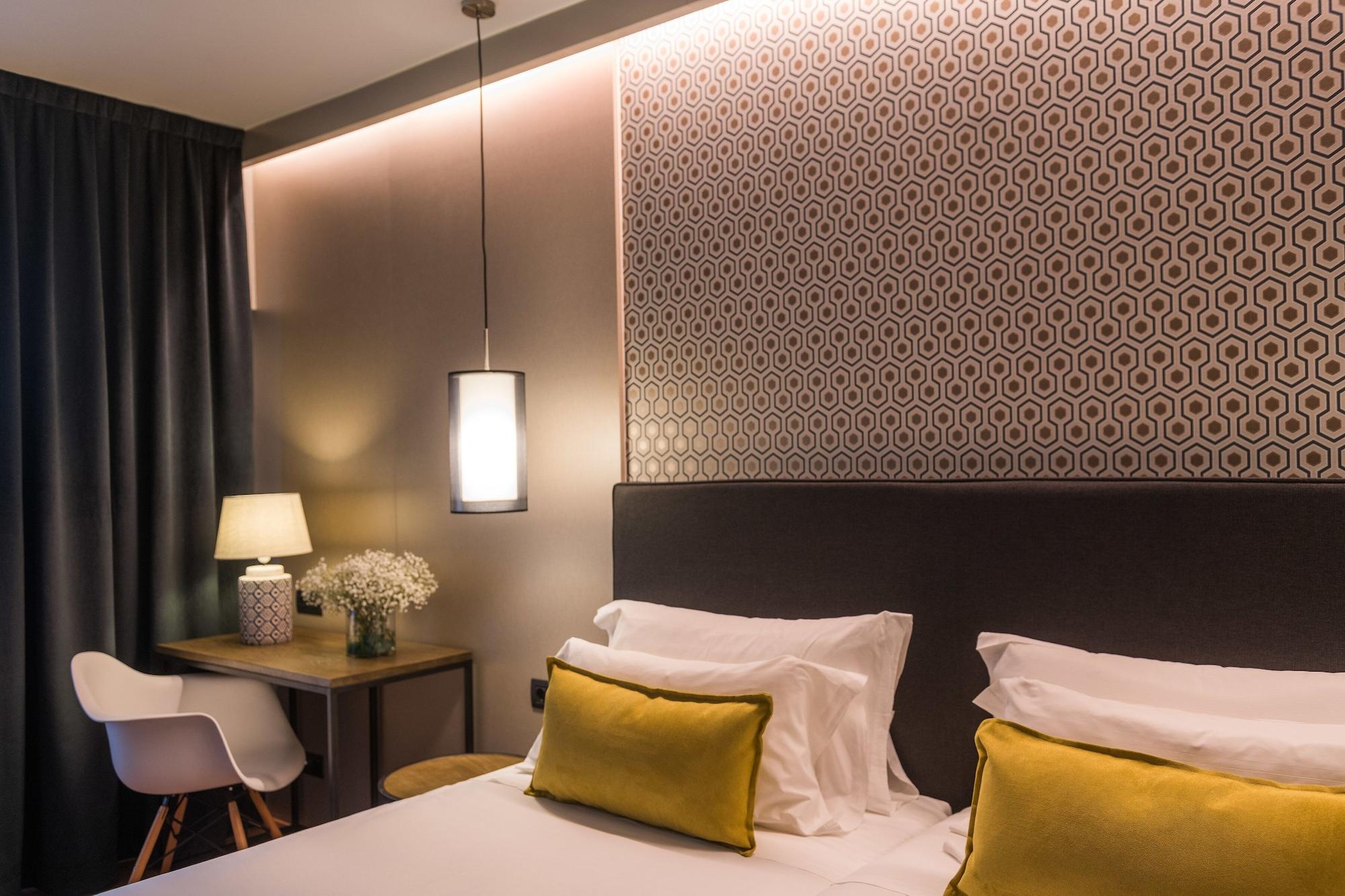 Up Rooms Vic Hotel Zewnętrze zdjęcie