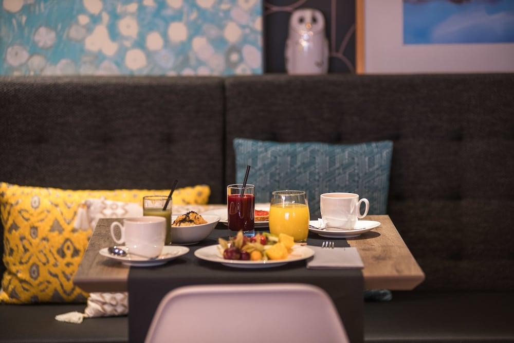 Up Rooms Vic Hotel Zewnętrze zdjęcie