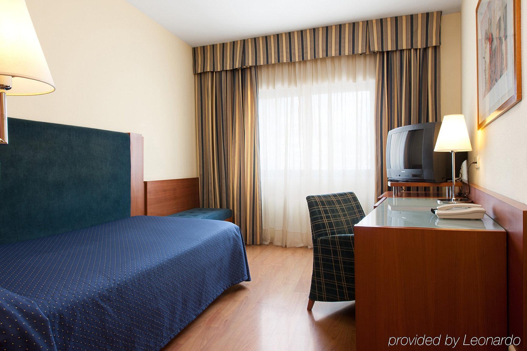 Up Rooms Vic Hotel Pokój zdjęcie
