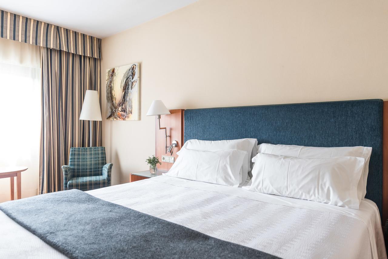 Up Rooms Vic Hotel Zewnętrze zdjęcie