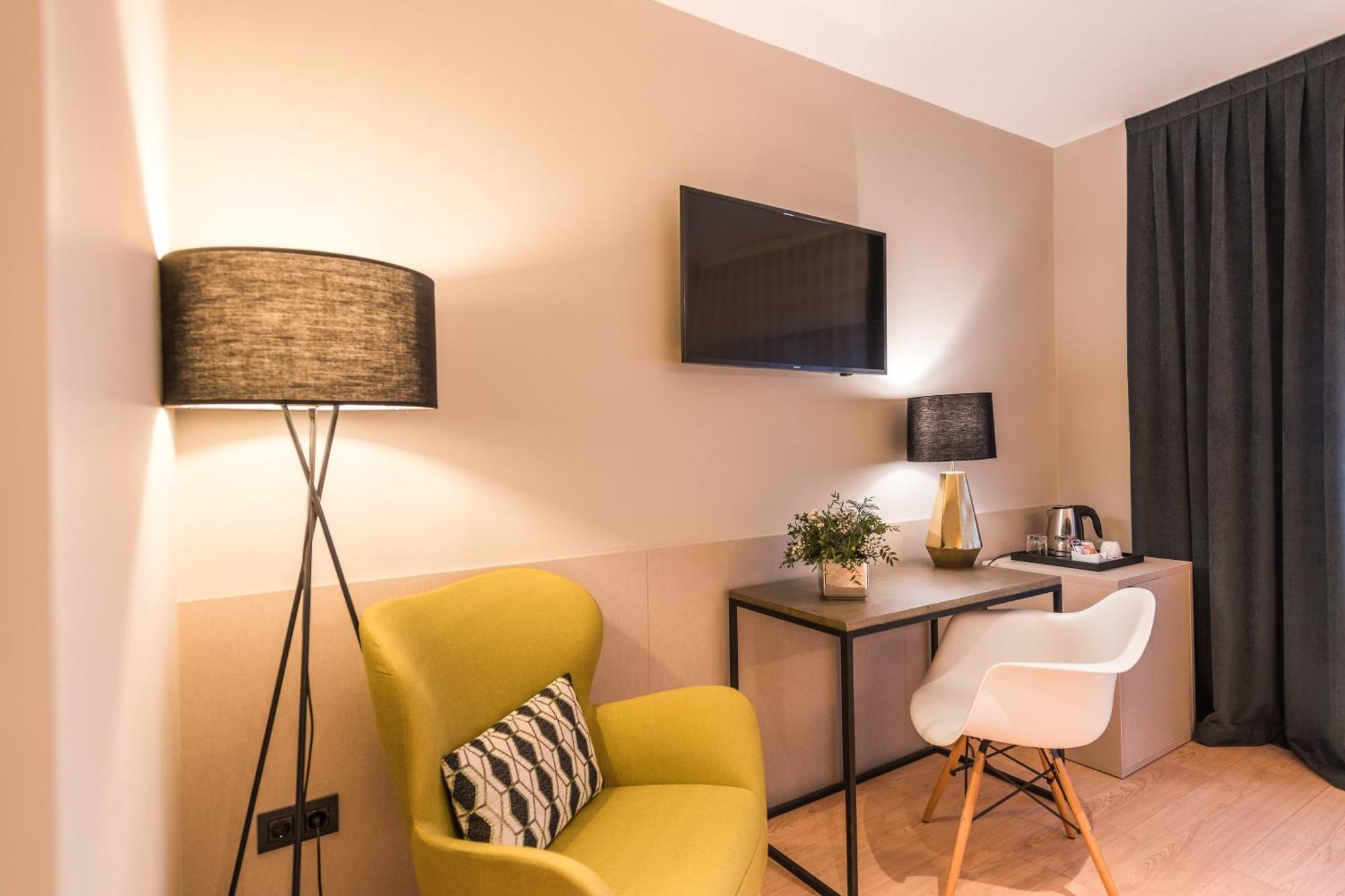 Up Rooms Vic Hotel Zewnętrze zdjęcie
